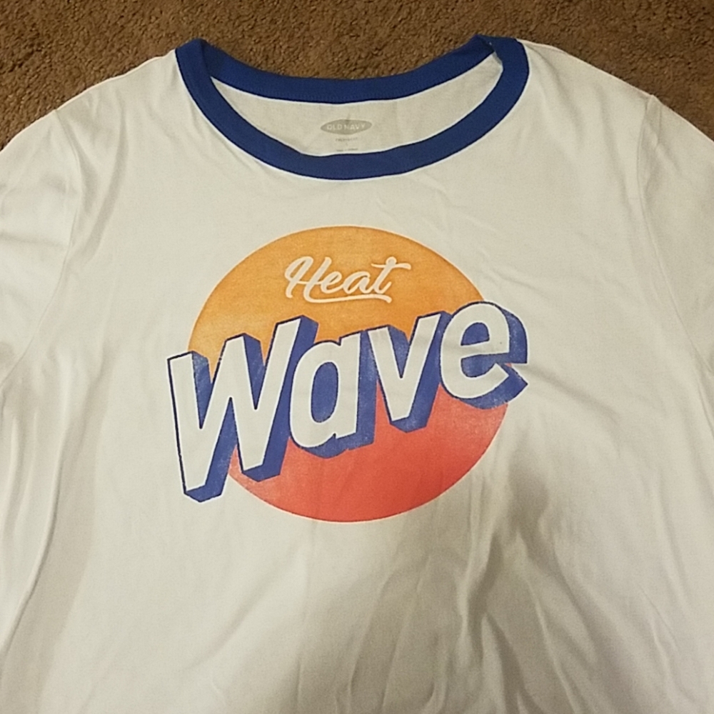 Old Navy t-shirt